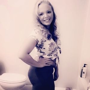 Meet your Posher, Kayla